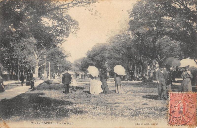 Carte postale ancienne La Rochelle - Le Mail à La Rochelle