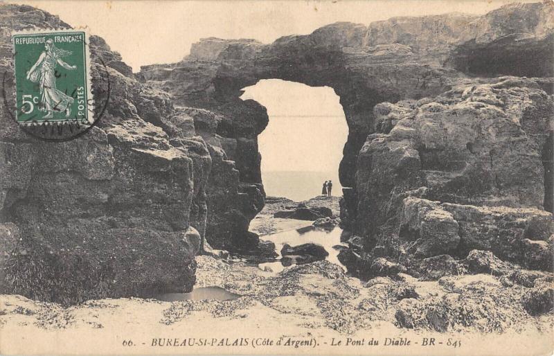 Carte postale ancienne Bureau Saint Palais - Le Pont Du Diable