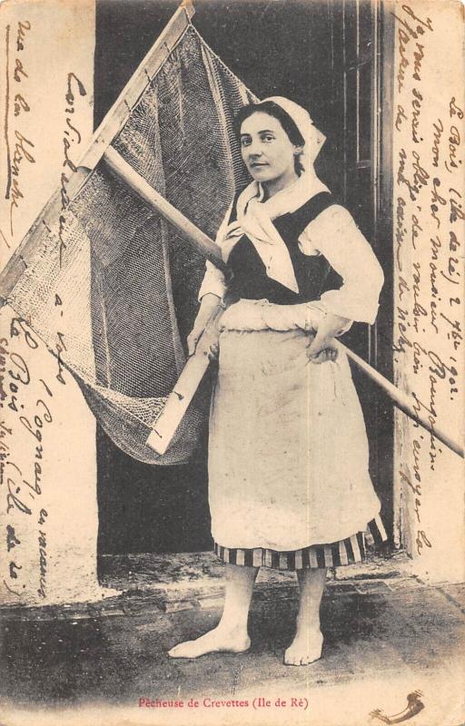 Carte postale ancienne Ile De Re - Pecheuse De Crevettes