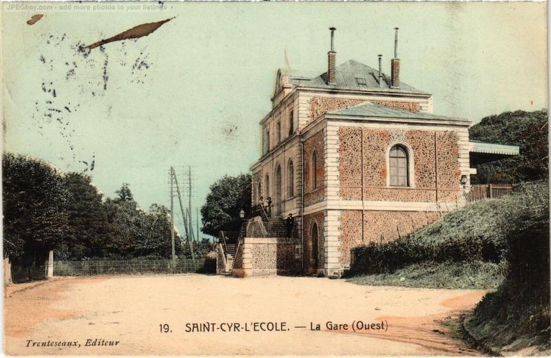 Carte postale ancienne St Cyr l'Ecole la Gare