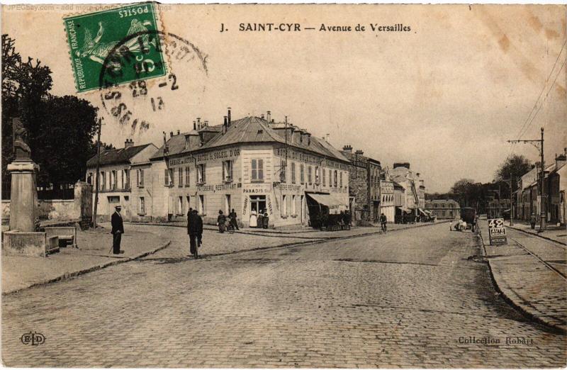Carte postale ancienne St Cyr l'Ecole Avenue de Versailles à Versailles