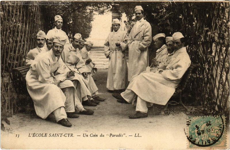 Carte postale ancienne St Cyr l'Ecole un coin du Paradis