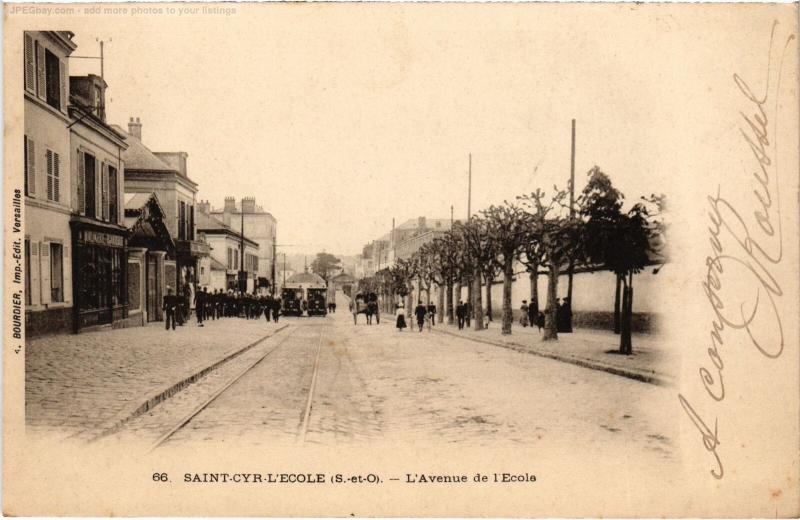Carte postale ancienne St Cyr l'Ecole Avenue de l'Ecole