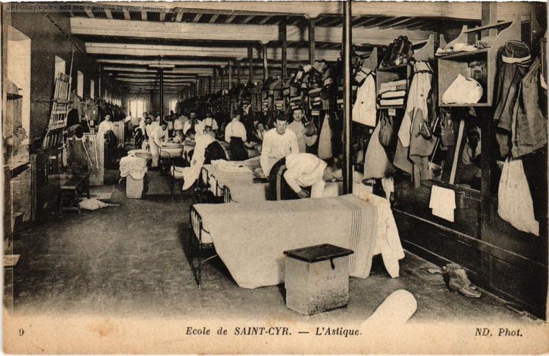 Carte postale ancienne St Cyr l'Ecole Ecole Astique