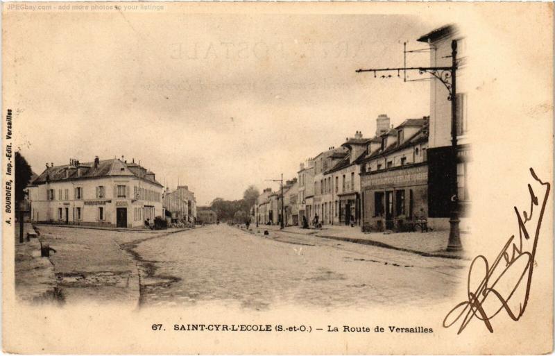 Carte postale ancienne St Cyr l'Ecole Route de Versailles à Versailles