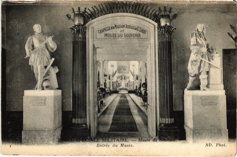 Carte postale ancienne St Cyr l'Ecole Musee du Souvenir entree