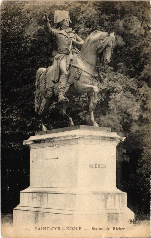 Carte postale ancienne St Cyr l'Ecole Statue de Kleber