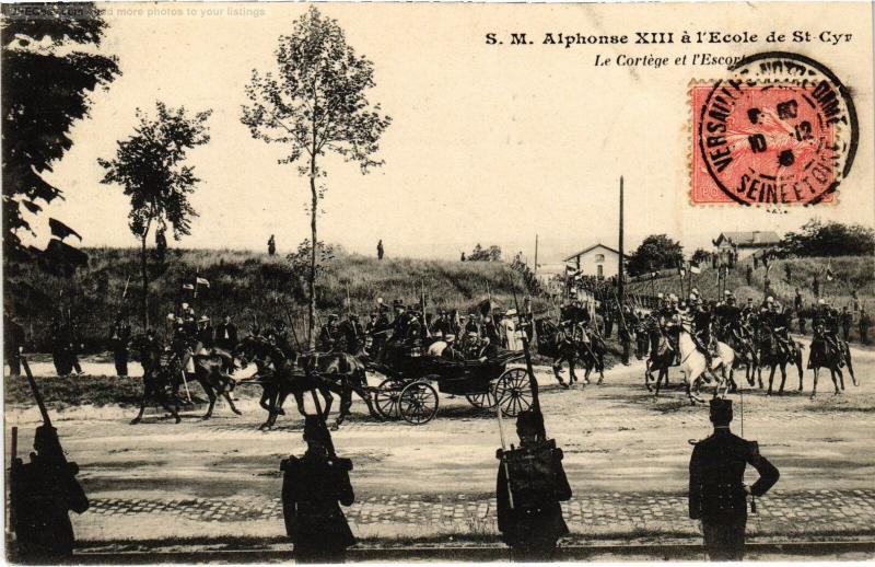 Carte postale ancienne St Cyr l'Ecole le Cortege et Escort