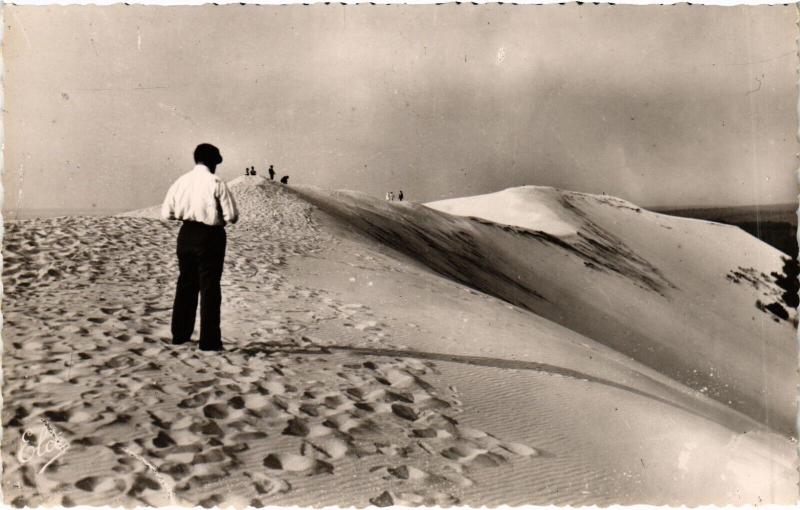 Carte postale ancienne Bassin d'Arcachon La Grande Dune du Pyla à Arcachon
