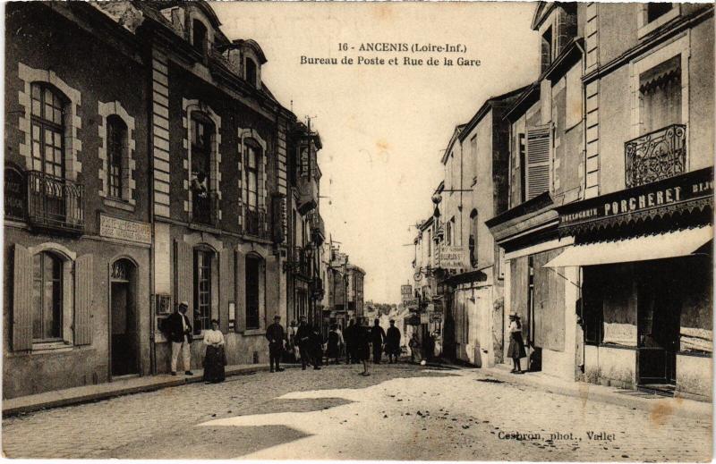 Carte postale ancienne Ancenis Bureau de Poste Rue de la Gare
