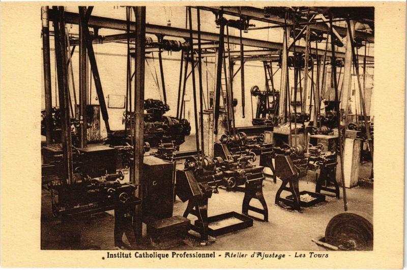 Carte postale ancienne Institut Catholique Professionnel Atelier d'Ajustage