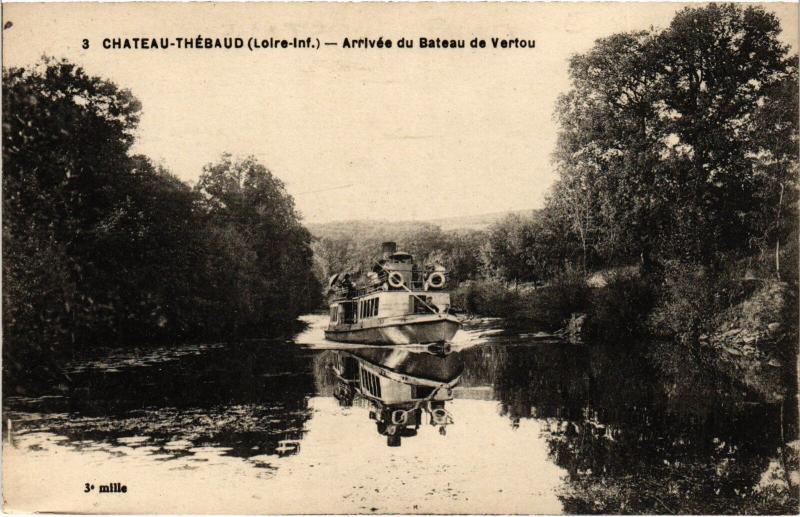 Carte postale ancienne CHateau Thebaud Arrivee du Bateau de Vertou à Vertou