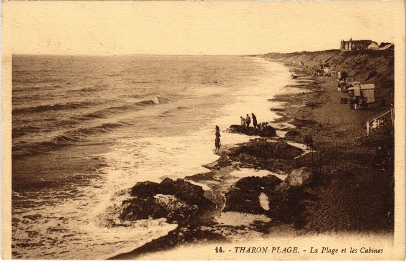 Carte postale ancienne Tharon Plage la Plage et les Cabines