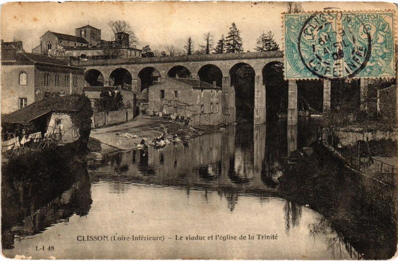 Carte postale ancienne Clisson le viaduc Eglise de la Trinite à Clisson
