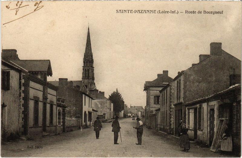 Carte postale ancienne Ste Pazanne Route de Bourgneuf