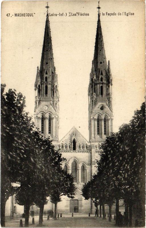 Carte postale ancienne Machecoul les Fleches et la facade de l'Eglise