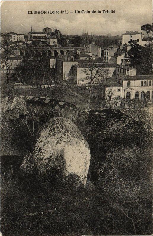 Carte postale ancienne Clisson un coin de la Trinite à Clisson