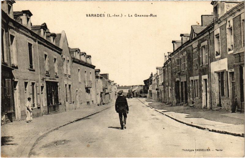 Carte postale ancienne Varades Grande Rue