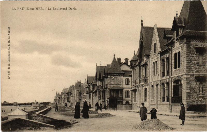 Carte postale ancienne La Baule Boulevard Darlu