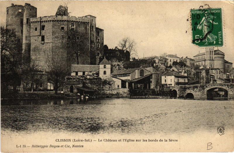 Carte postale ancienne Clisson le Chateau et Eglise à Clisson
