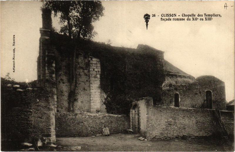 Carte postale ancienne Clisson entree du chateau à Clisson