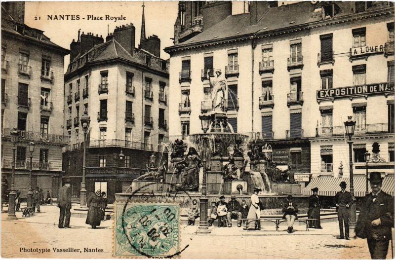Carte postale ancienne Nantes Place Royale à Nantes