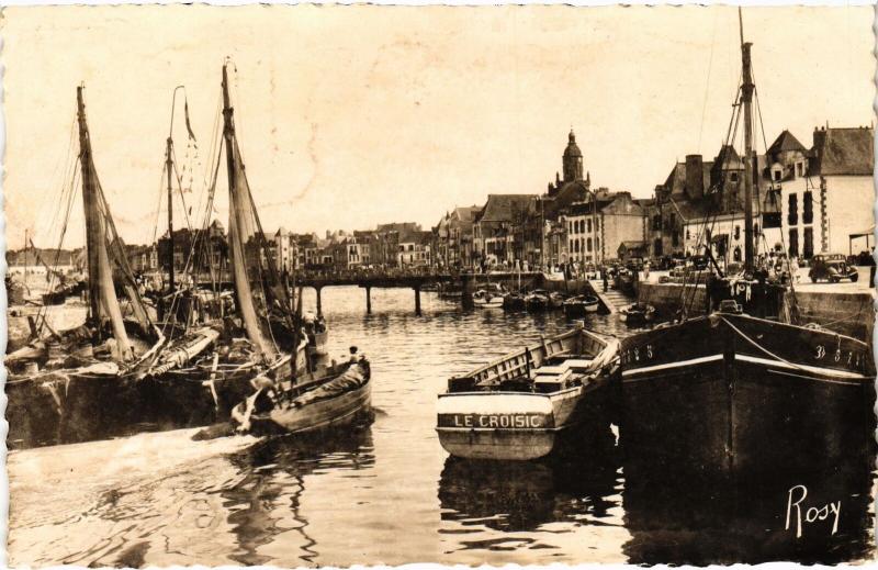 Carte postale ancienne Le Croisic le Port au Croisic