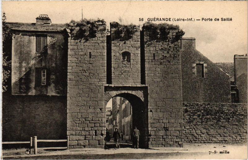 Carte postale ancienne Guerande Porte de Saille