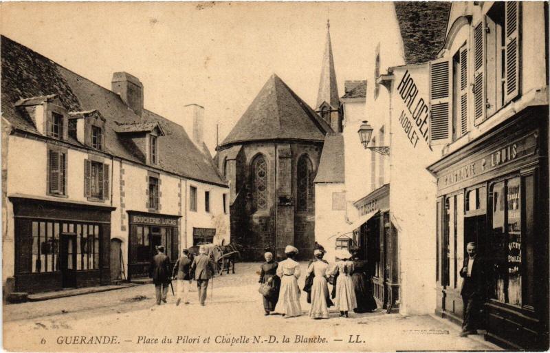 Carte postale ancienne Guerande Place du Pilori