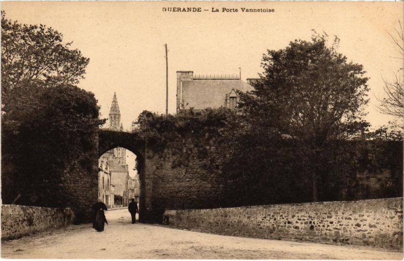Carte postale ancienne Guerande Porte Vannetaise