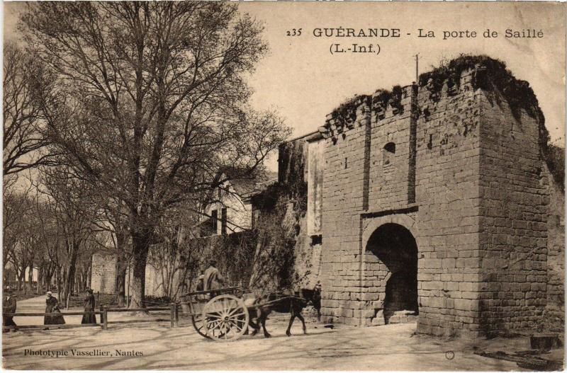Carte postale ancienne Guerande Porte de Saille