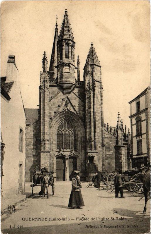 Carte postale ancienne Guerande Eglise Saint-Aubin