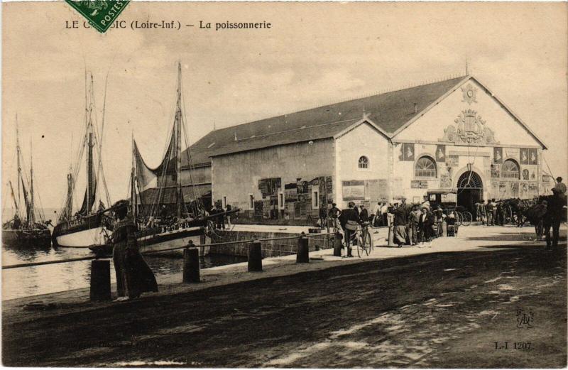 Carte postale ancienne Le Croisic la poissonnerie au Croisic
