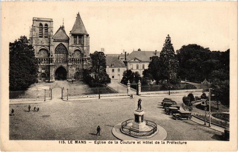 Carte postale ancienne Le Mans L'Eglise de la Couture - Hotel de la Prefecture France au Mans