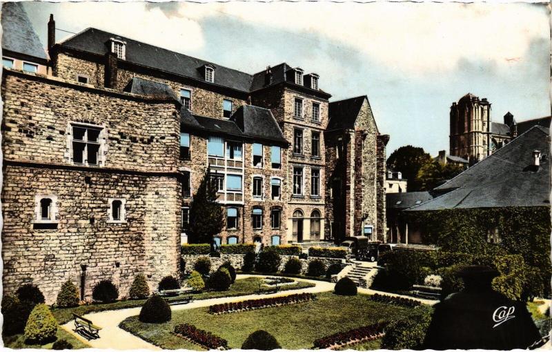 Carte postale ancienne Le Mans Hotel de Ville France au Mans