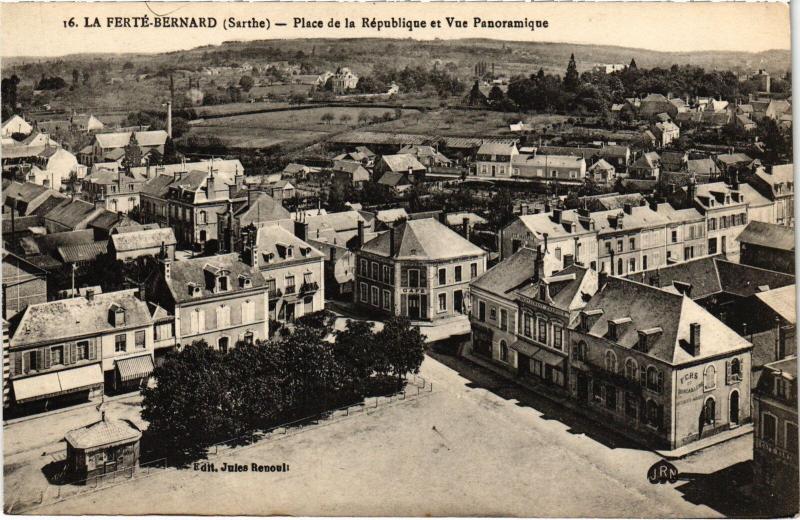 Carte postale ancienne La Ferte-Bernard Place de la Republique France