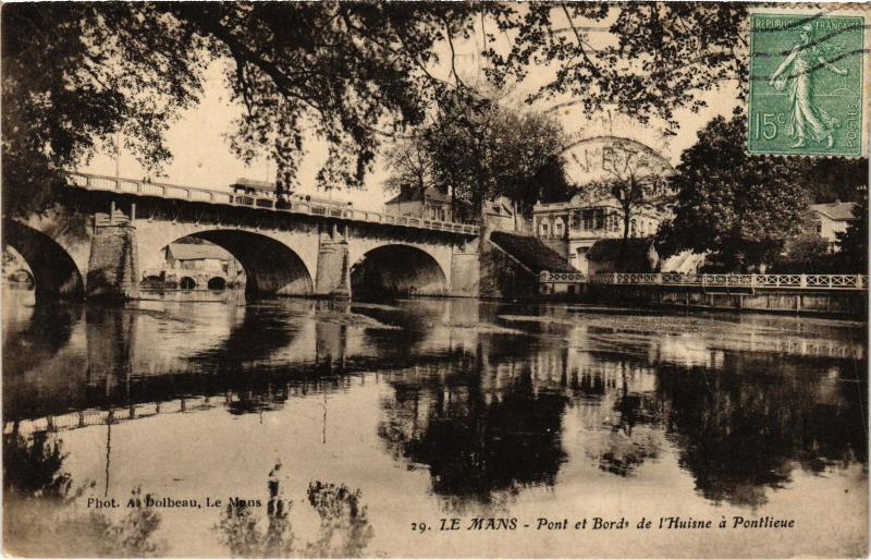 Carte postale ancienne Le Mans Pont et Bords de l'Husine a Pontlieue France au Mans