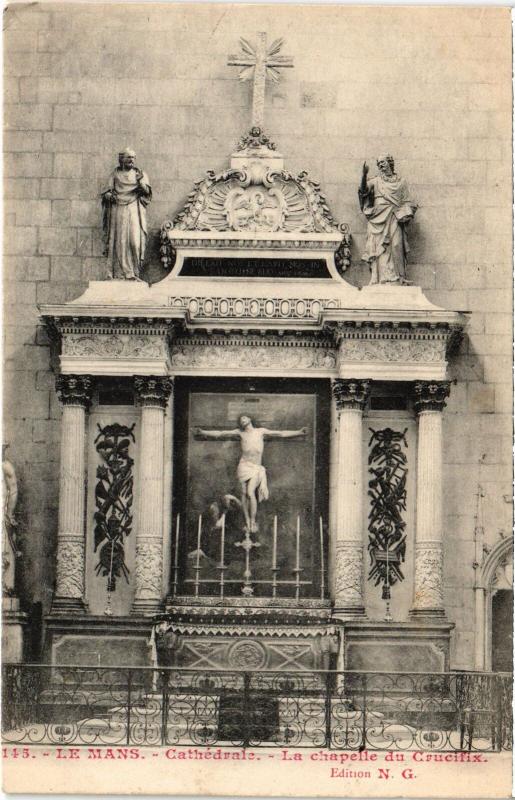 Carte postale ancienne Le Mans La Cathedrale - La Chapelle du Crucifix France au Mans