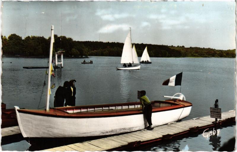 Carte postale ancienne Sille-le-Guillaume Coco-Plage - Bateau Promenade - Yachts France