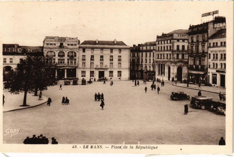 Carte postale ancienne Le Mans Place de la Republique France au Mans