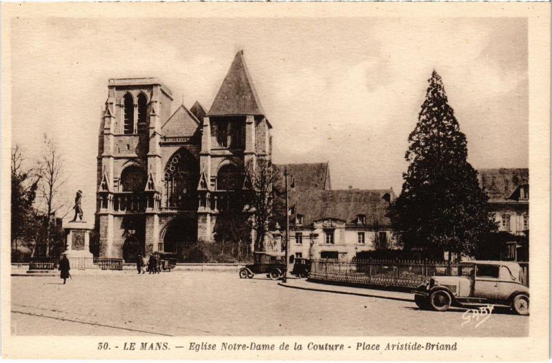 Carte postale ancienne Le Mans L'Eglise Notre-Dame de la Couture France au Mans
