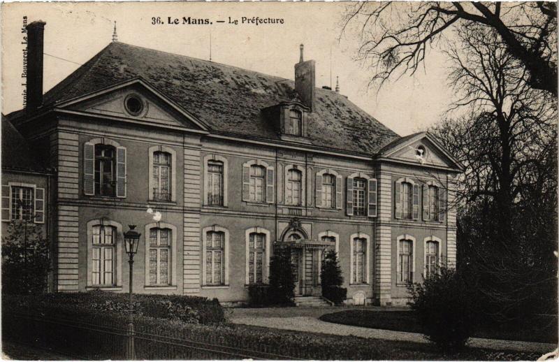 Carte postale ancienne Le Mans La Prefecture France au Mans