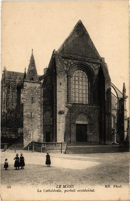 Carte postale ancienne Le Mans Cathedrale France au Mans