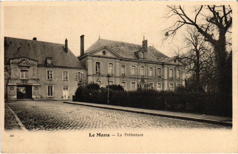 Carte postale ancienne Le Mans La Prefecture France au Mans