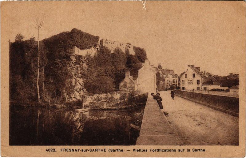 Carte postale ancienne Fresnay-sur-Sarthe Vieilles Fortifications sur la sarthe France à Fresnay-sur-Sarthe