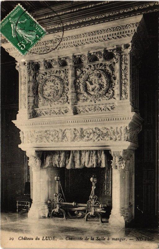 Carte postale ancienne Le Lude Chateau - Chminee - Salle a Manger France au Lude