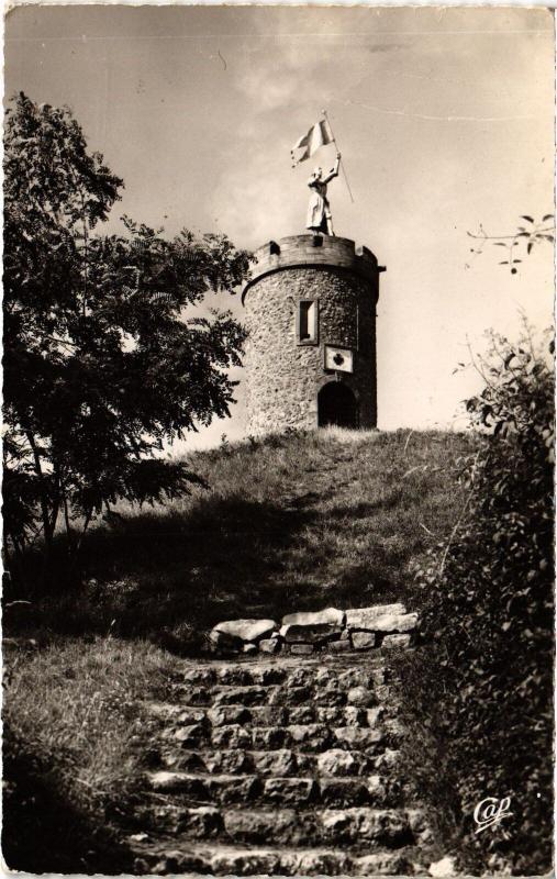 Carte postale ancienne La Chartre-sur-le-Loir Tour Jeanne d'Arc France à La Chartre-sur-le-Loir