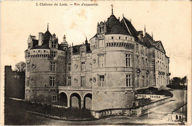 Carte postale ancienne Le Lude Le Chateau France au Lude
