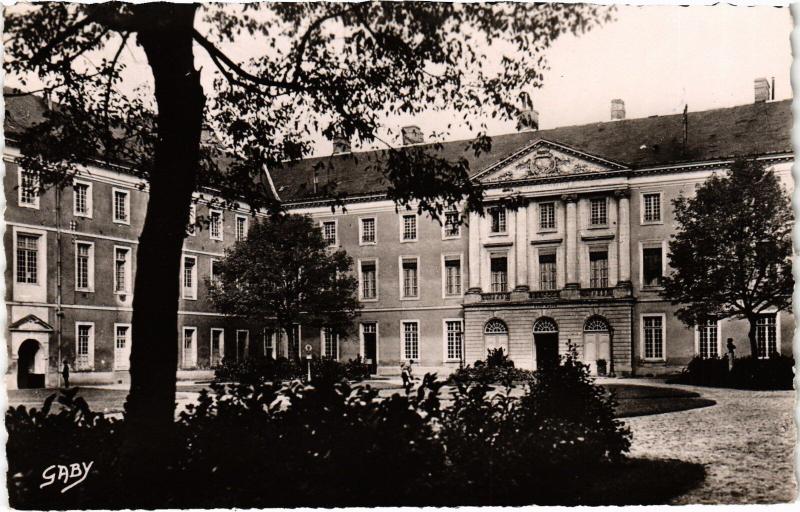 Carte postale ancienne La Fleche Cour d'Honneur du Prytanee France