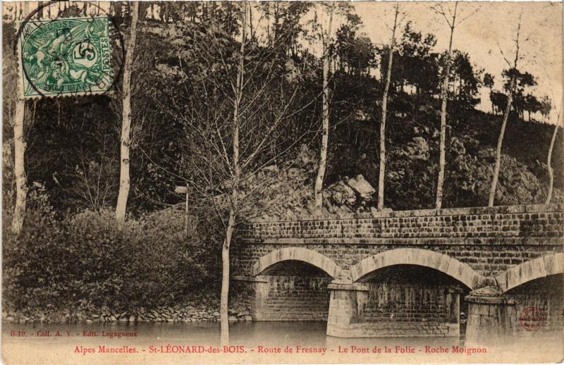Carte postale ancienne Saint-Leonard-des-Bois Route de fresnay - Pont de la Folie France